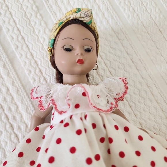 Vintage Madame Alexander Cuba Doll 8" RARE FIND - Picture 3 of 9